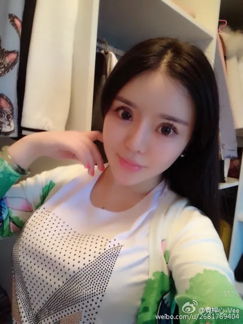 霓梓心iamVee- 白嫩養眼的乖巧妹子 5