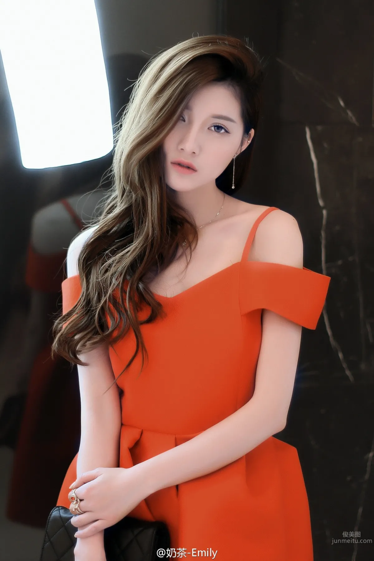 奶茶Emily- 清新養眼外拍特輯 23