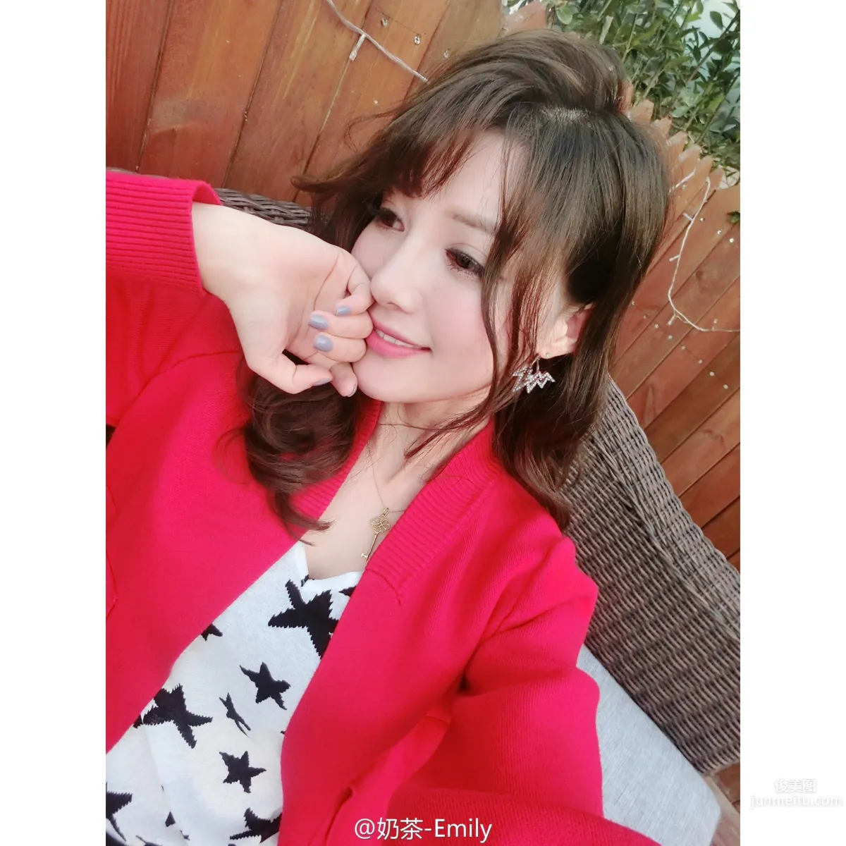 奶茶Emily- 甜美正妹私房照 13