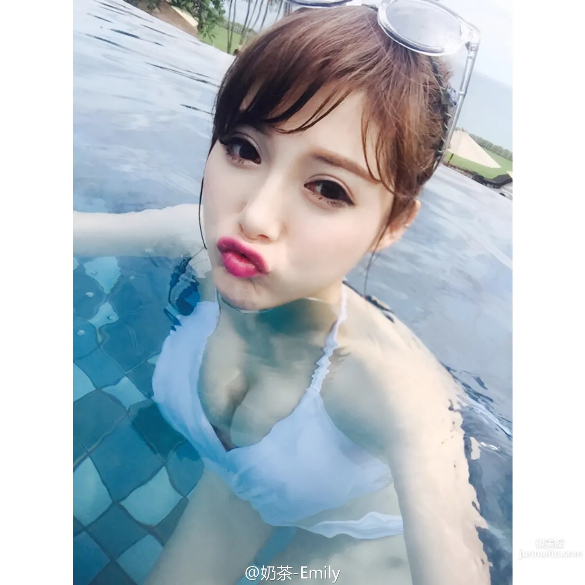 奶茶Emily- 甜美正妹私房照 3