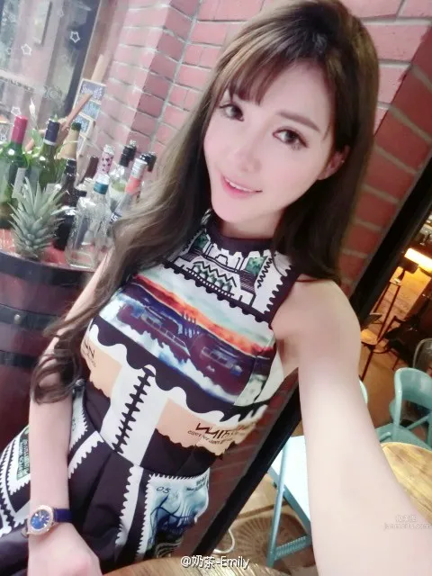 奶茶Emily- 甜美正妹私房照 23