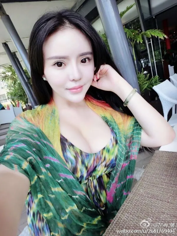 霓梓心iamVee- 白嫩養眼的乖巧妹子 22