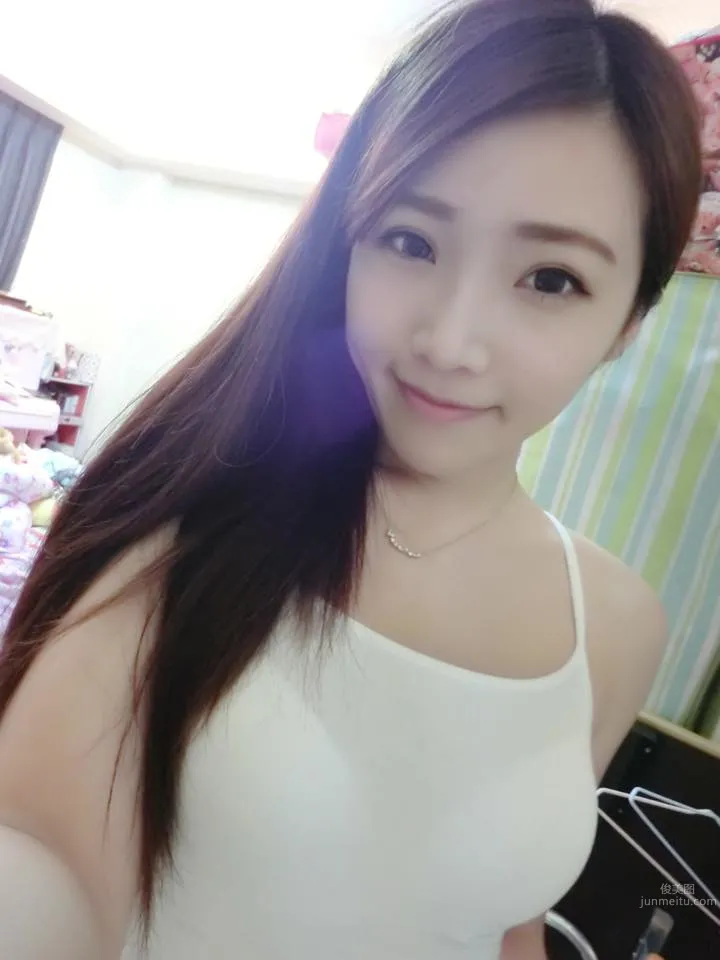 許薇安Vivi- 俏麗美女可愛私房照 6