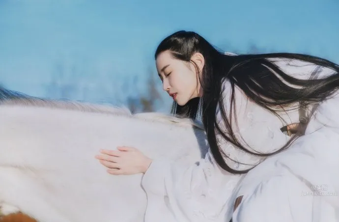 张辛苑- 气质女神唯美写真_3