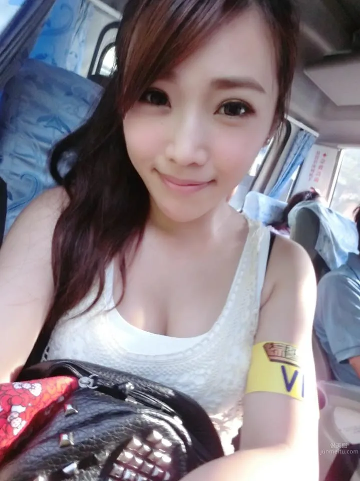 許薇安Vivi- 俏麗美女可愛私房照 19