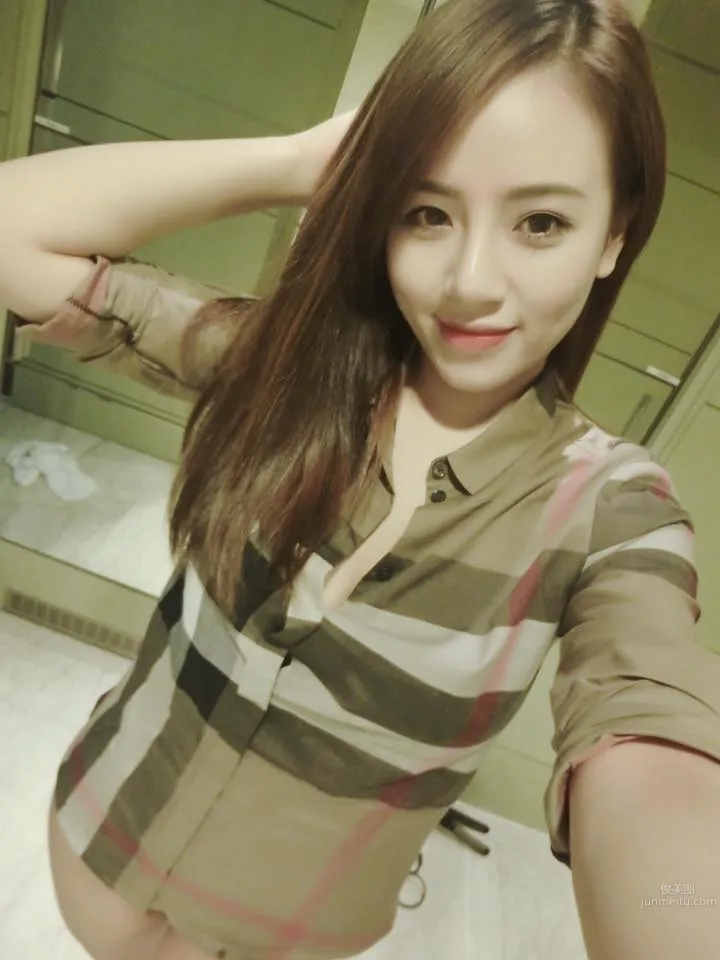 Phuong Lan Nguyen- 越南Spa老板娘白嫩性感私房照_24