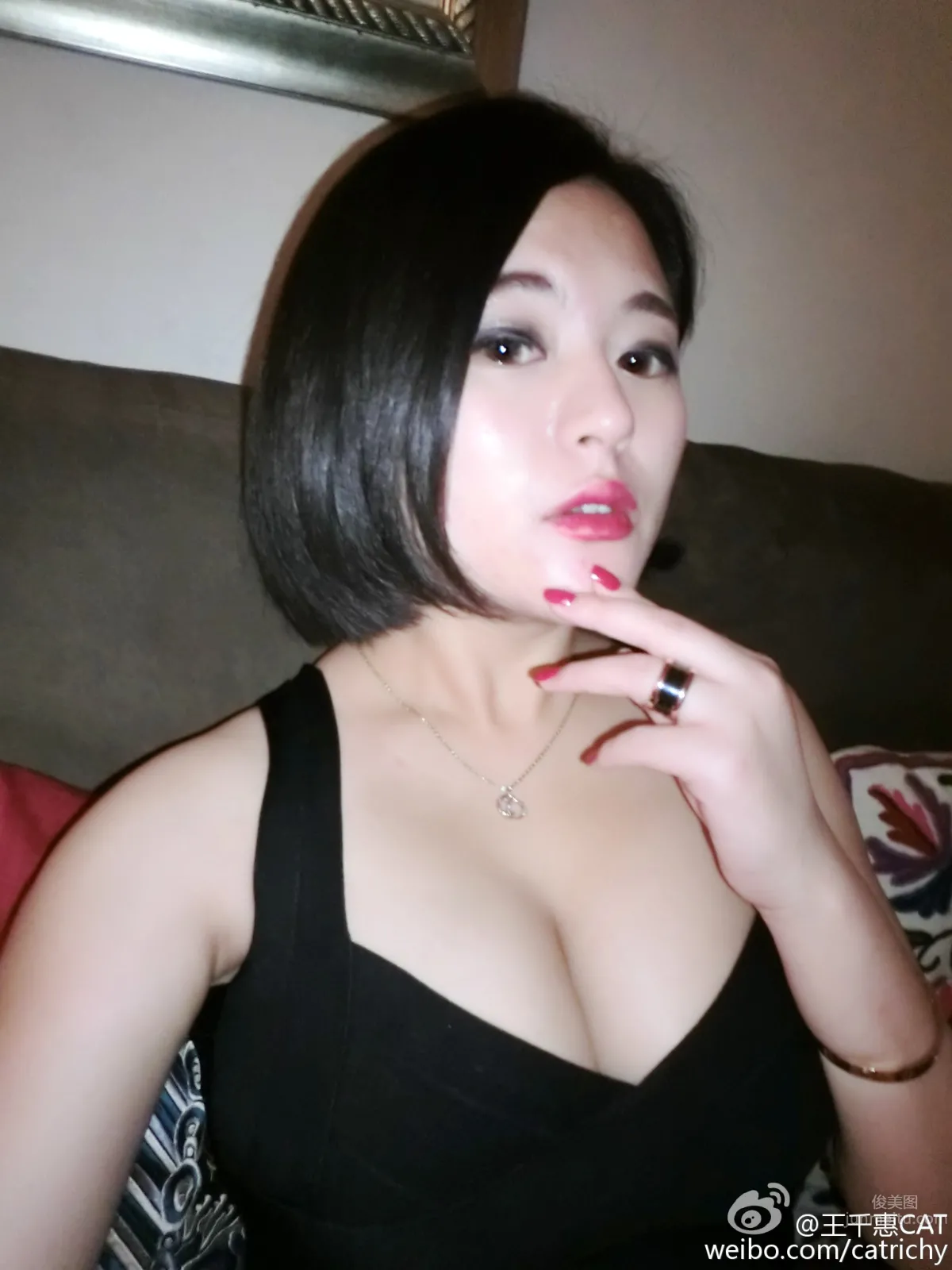 西瓜姐(王千惠)- H杯美豔私房照 9