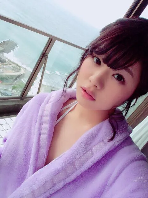 碧风歌- 肉感小美女私房照_0