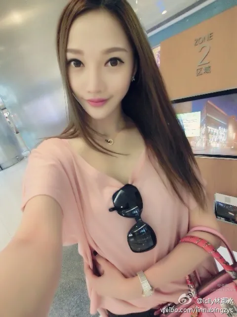 林娜冰icily- 完美身材性感私房照 24