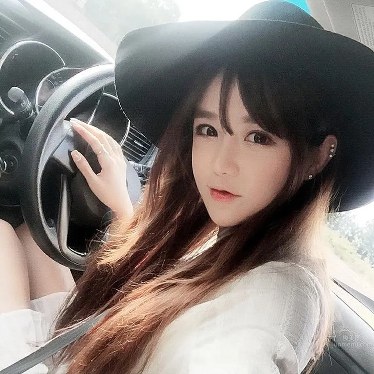 李秀彬(이수빈)- 超級胸器最新自拍 8