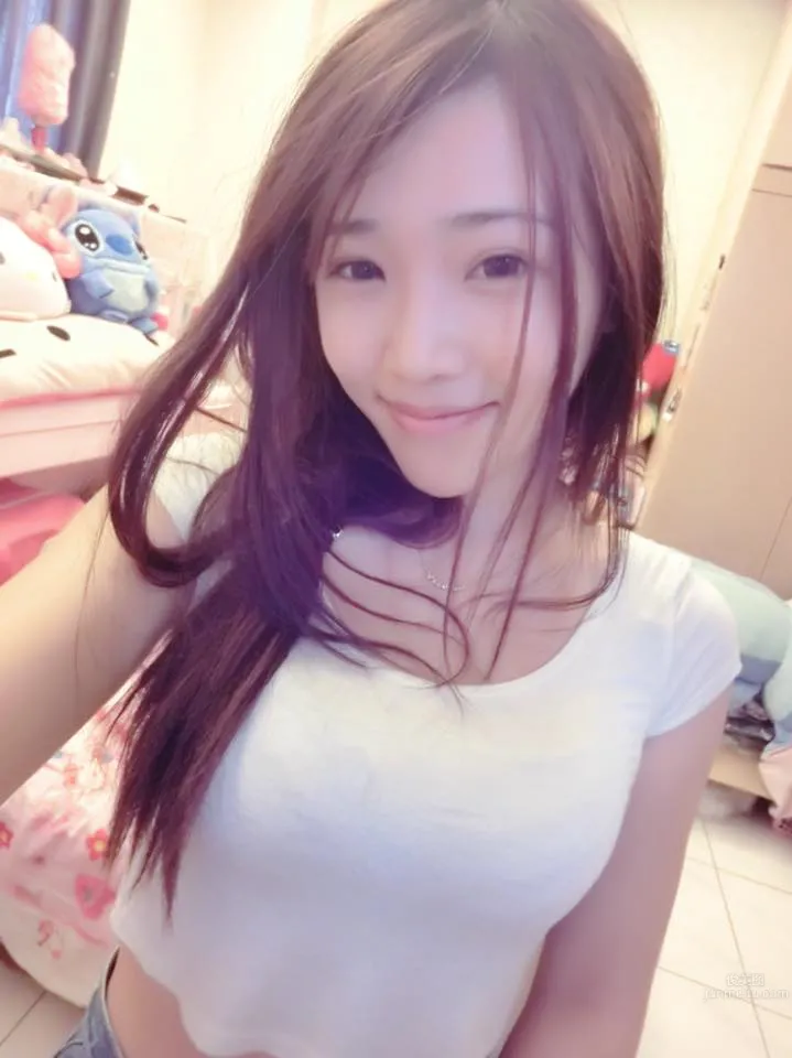 許薇安Vivi- 俏麗美女可愛私房照 17
