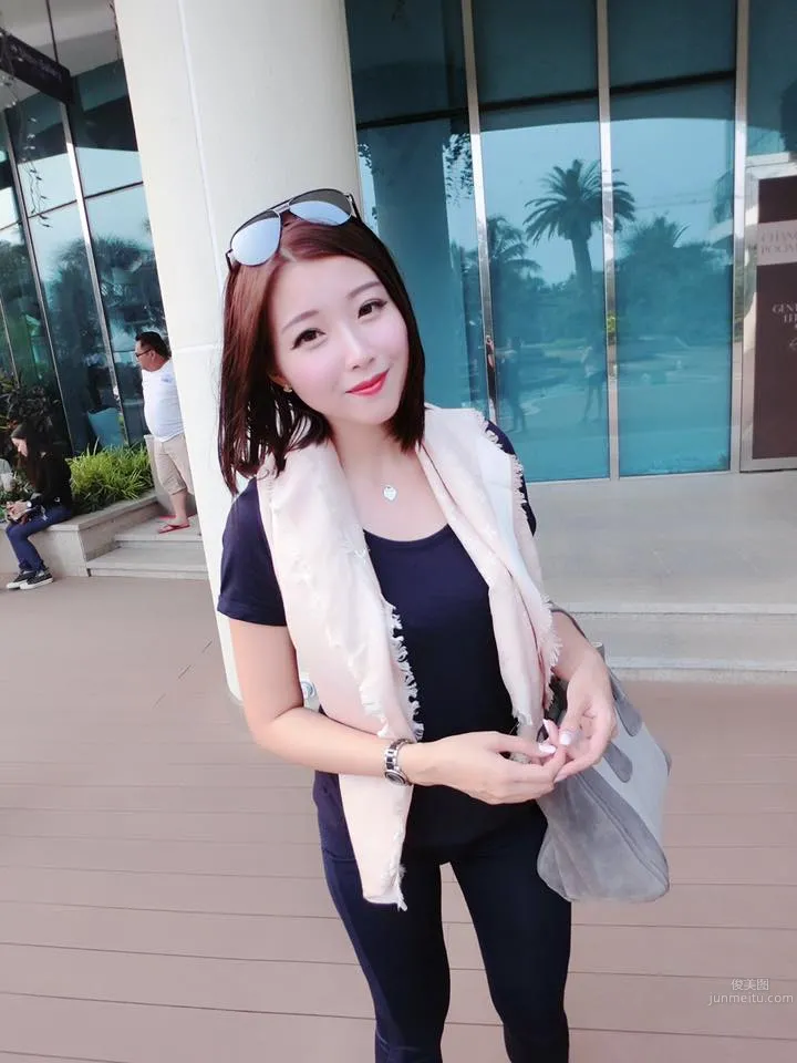 Maribel Witwicky- 脸书网比基尼照片_25