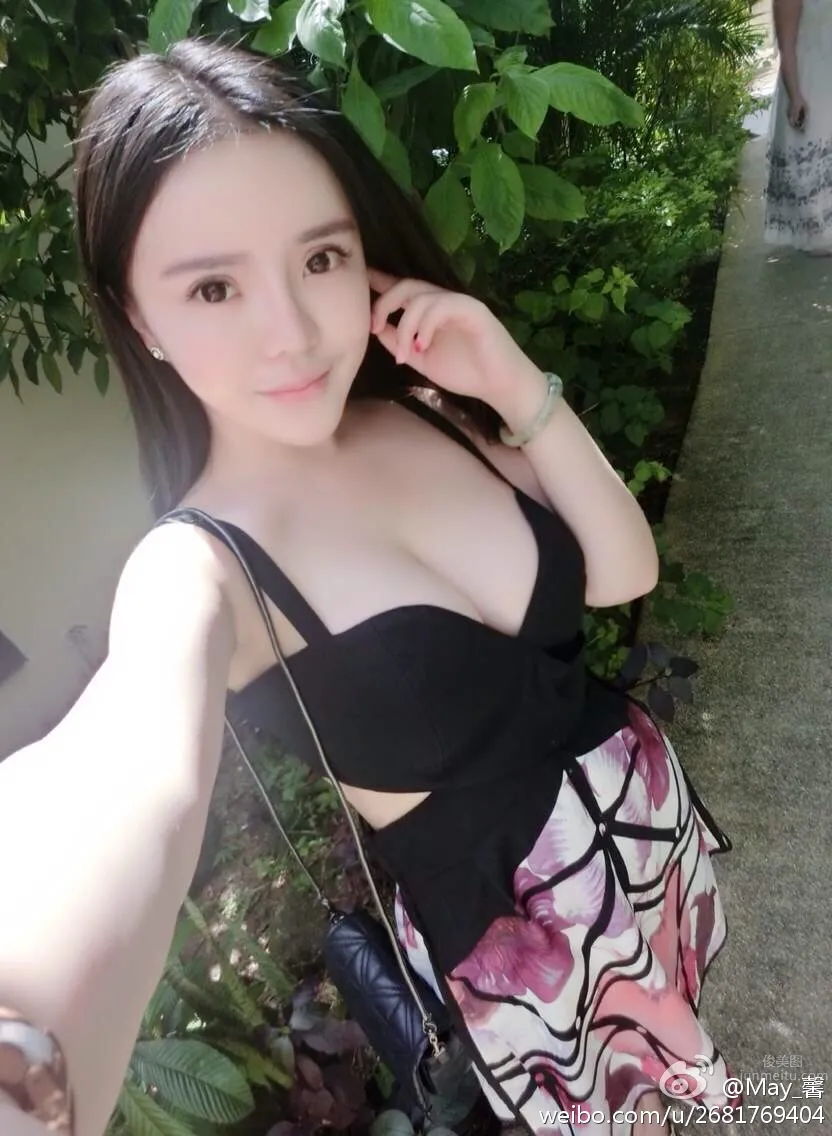 霓梓心iamVee- 白嫩養眼的乖巧妹子 21