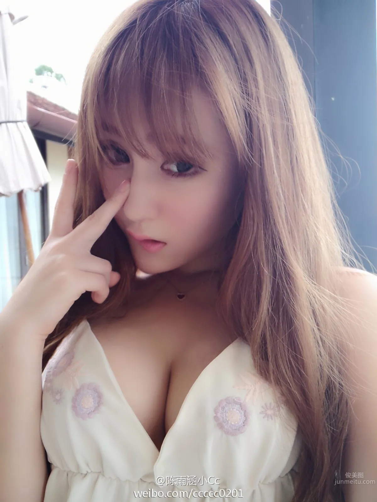陳雨涵Cc- 胸器逼人的美女私房照 17