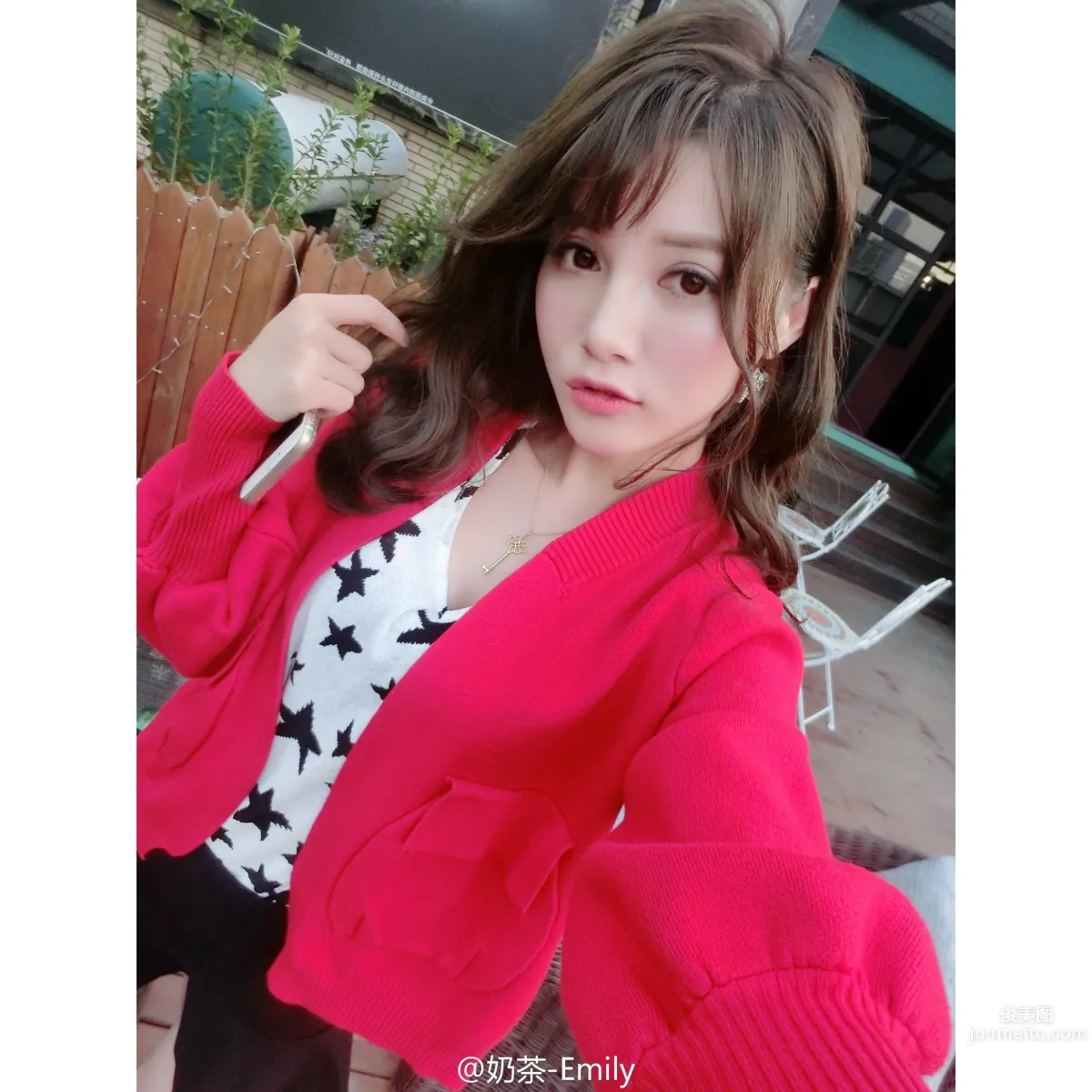 奶茶Emily- 甜美正妹私房照 12