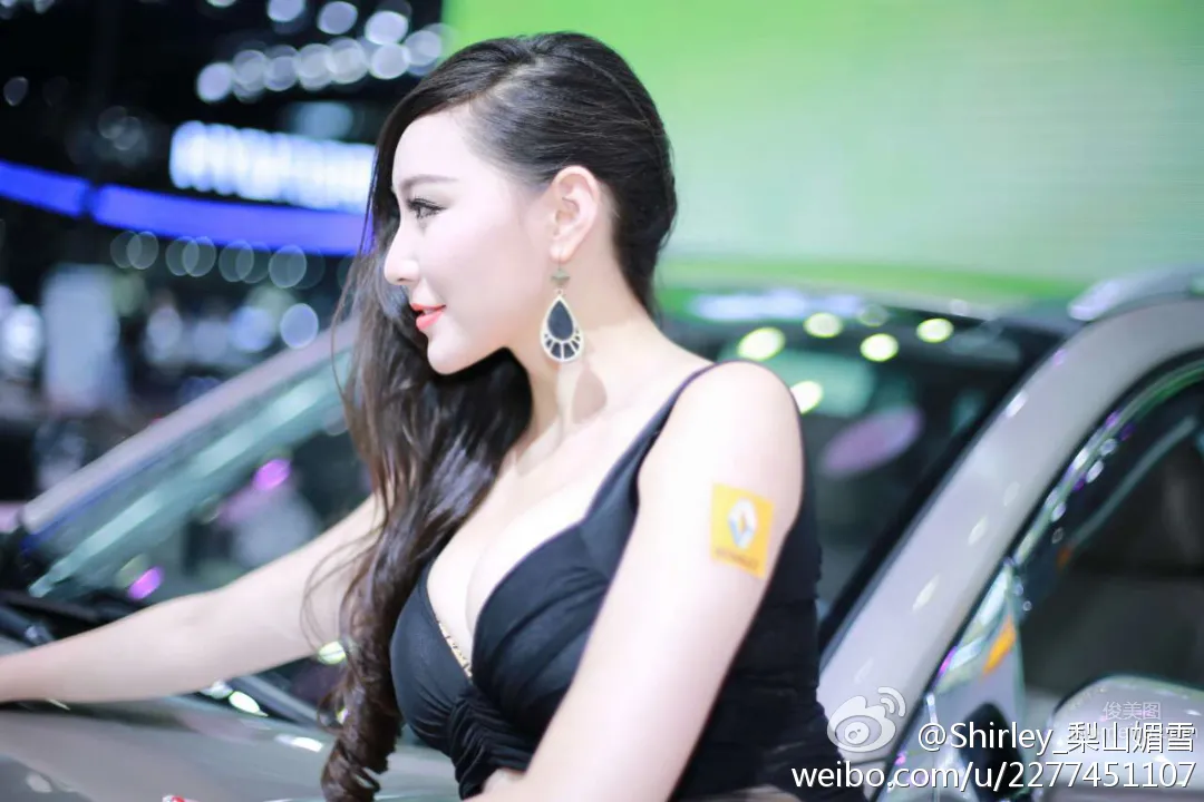 伍晓丽Shirley- 车展妩媚写真_13