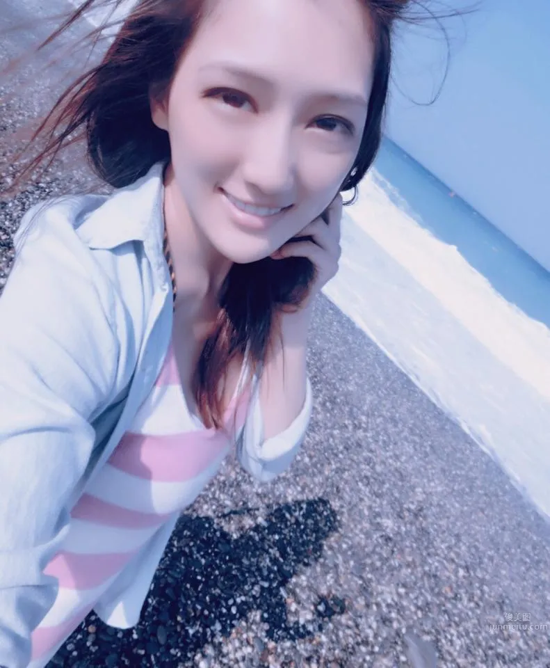 安可芯- Facebook养眼私房照_15