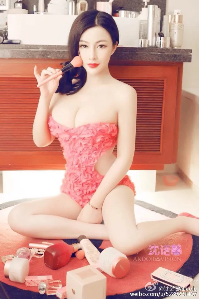 沈諾馨Nicole- 微博性感私房照 19