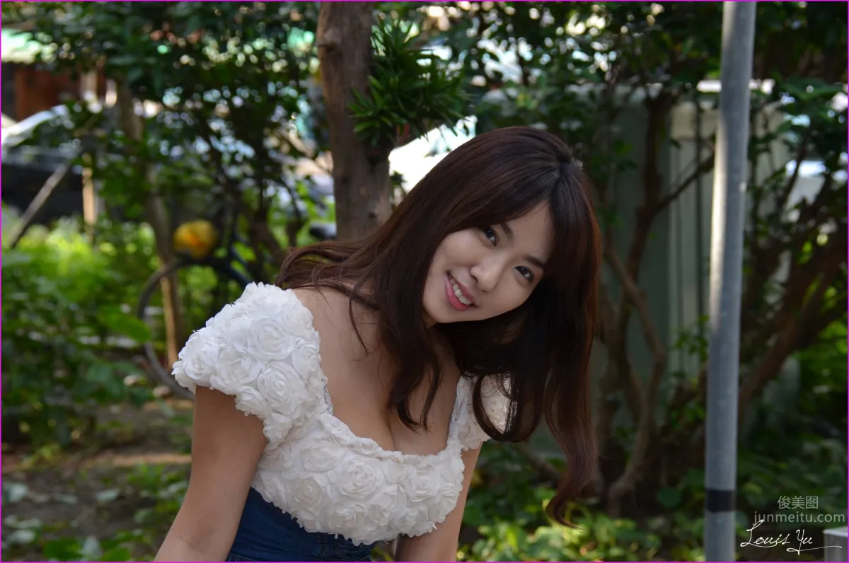 路雨希- 《Lucy,Blue Sea!》性感寫真書 23