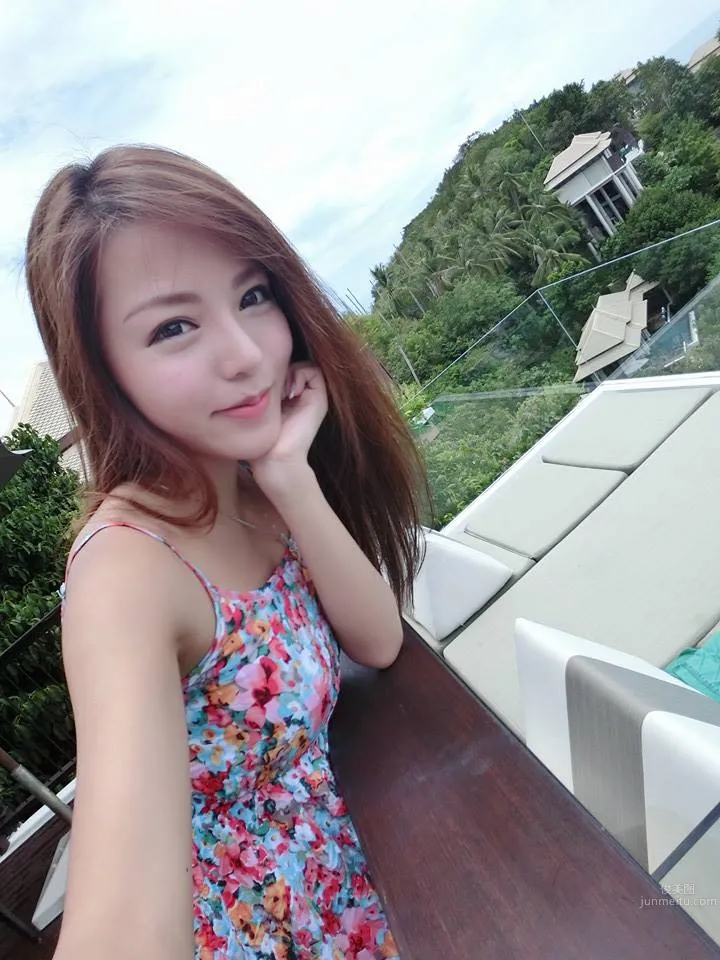 Vivi Tam(谭嘉仪)- 比基尼私房照_10
