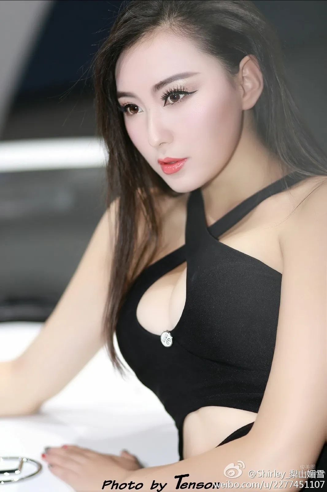 伍晓丽Shirley- 车展妩媚写真_5