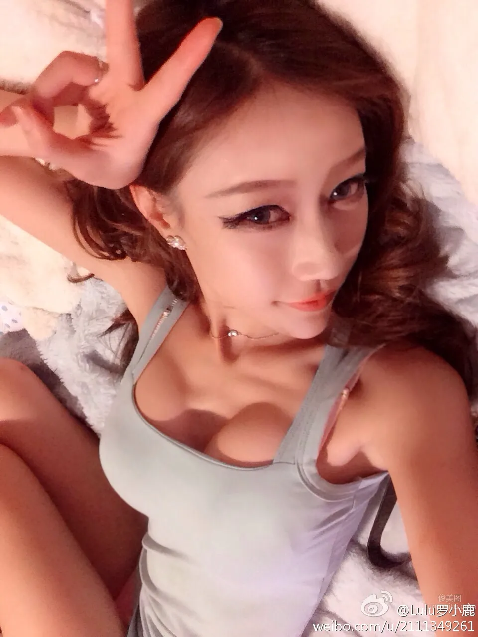 羅小鹿LuLu- 家居妩媚私房照 17