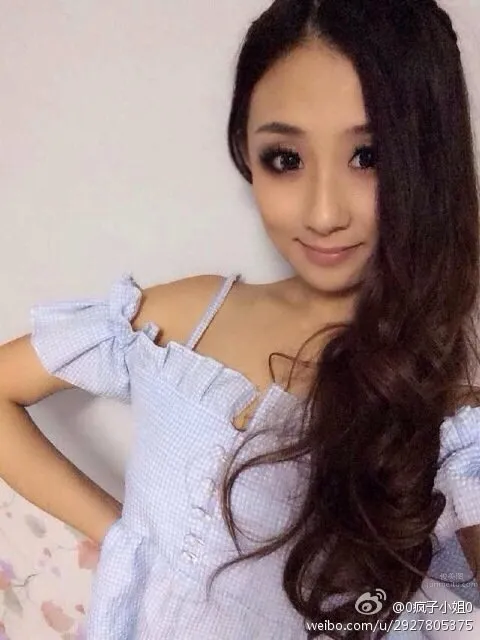 0瘋子小姐0- 微博養眼私房照 17