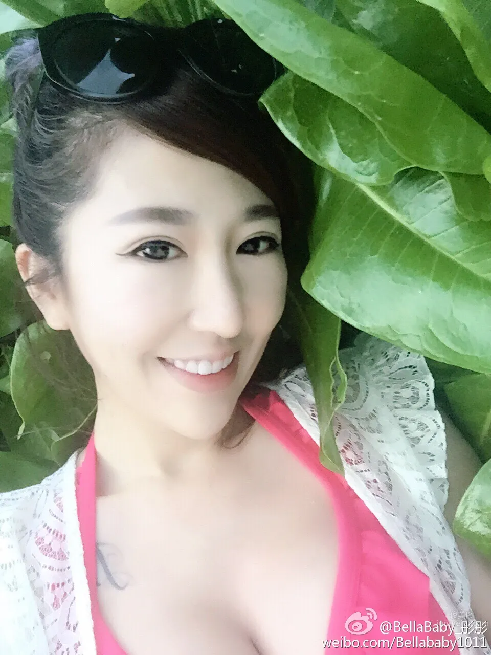 Bella彤彤- 台灣人氣電競主播美乳私房照 4