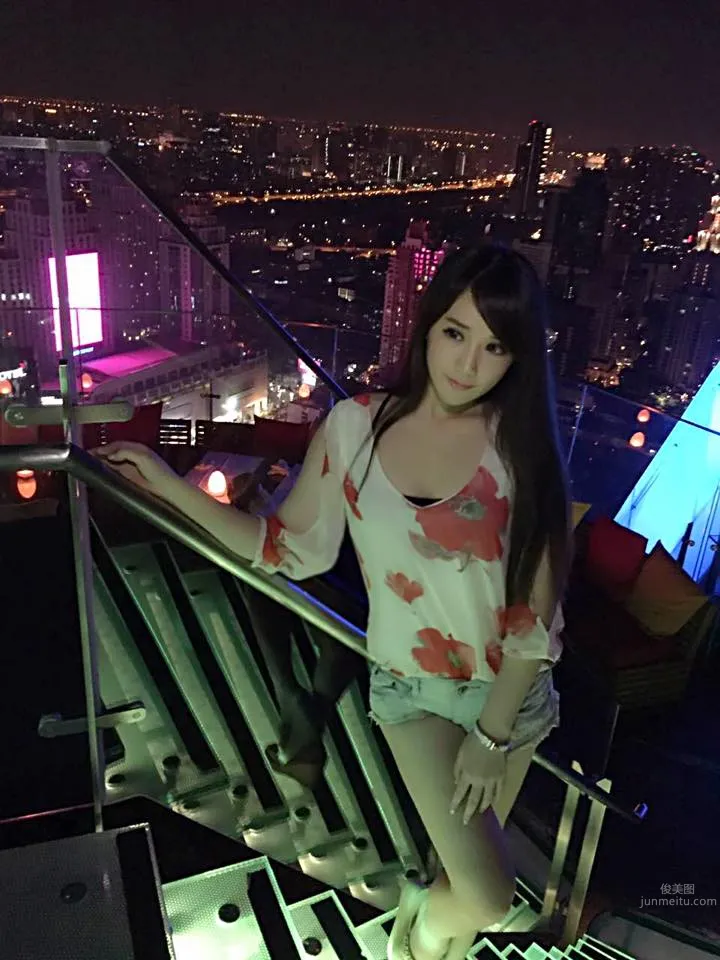小容(黃容安)- 32C萌系甜心電玩正妹SG 17