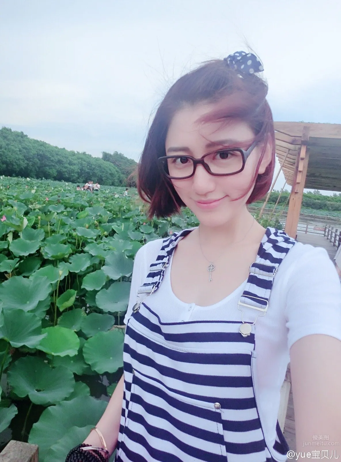 yue寶貝兒(王玥)- 清新短發養眼寫真 9