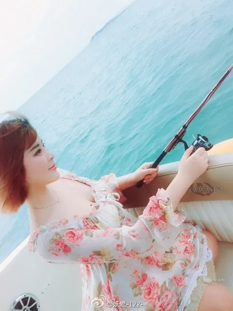 妖愛愛- 開胸衣姬痣奶正妹 5
