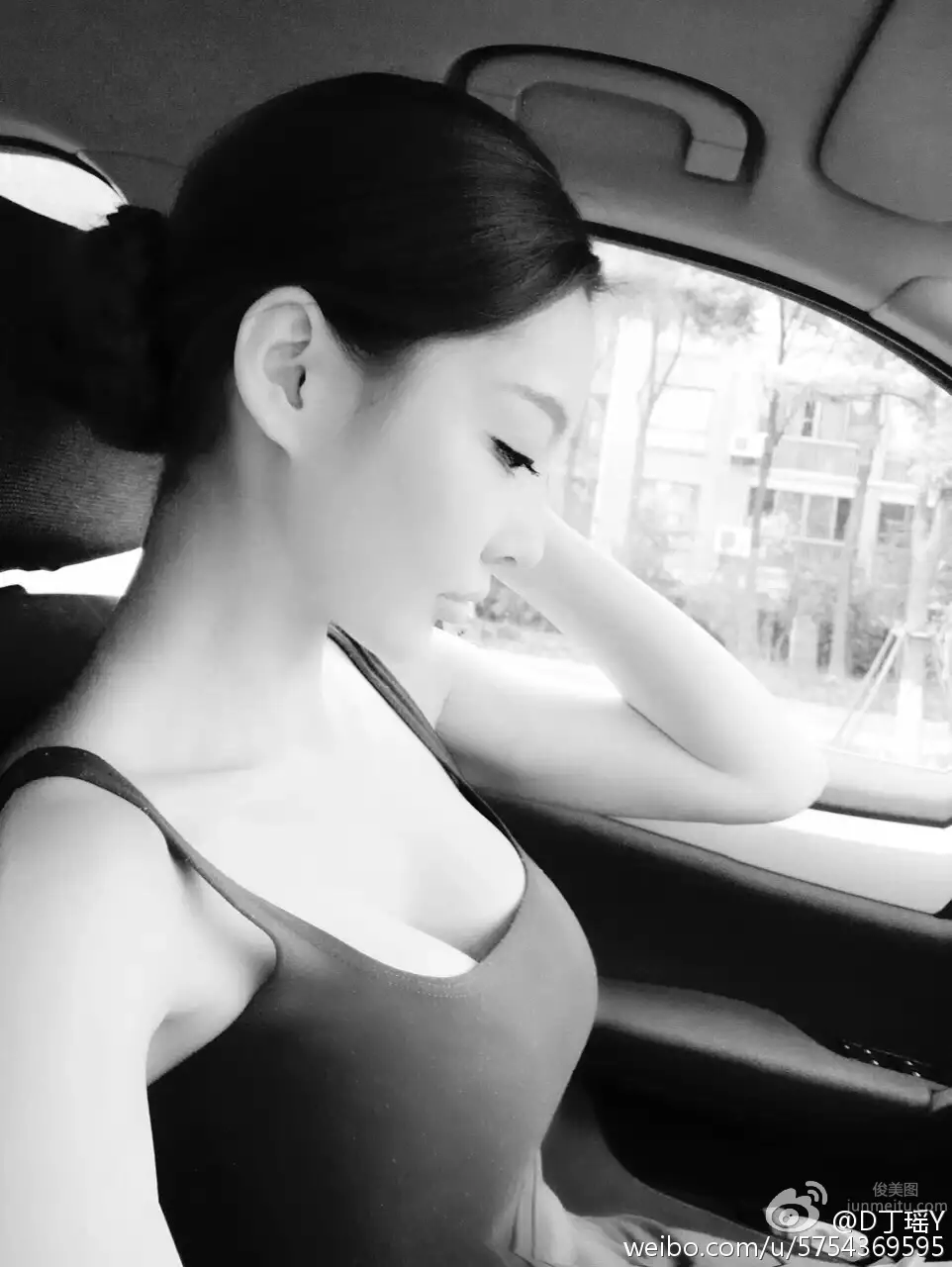 丁瑶- 惹火性感私房照_22