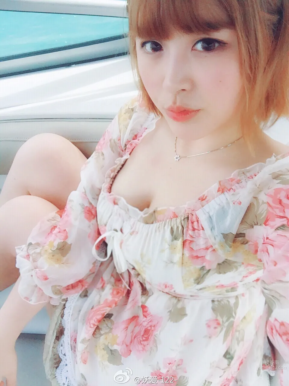 妖愛愛- 開胸衣姬痣奶正妹 1