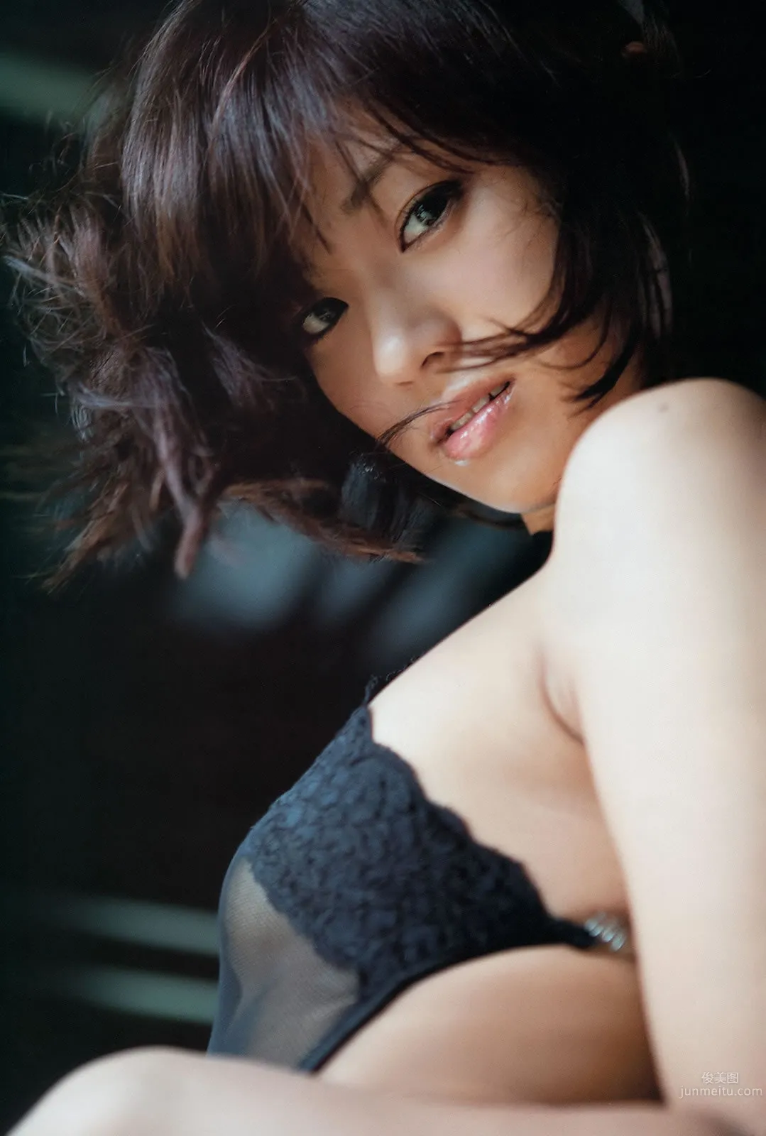 [Weekly Big Comic Spirits] 2015 No.01-05 安枝瞳 渡辺美優紀 小嶋陽菜 17