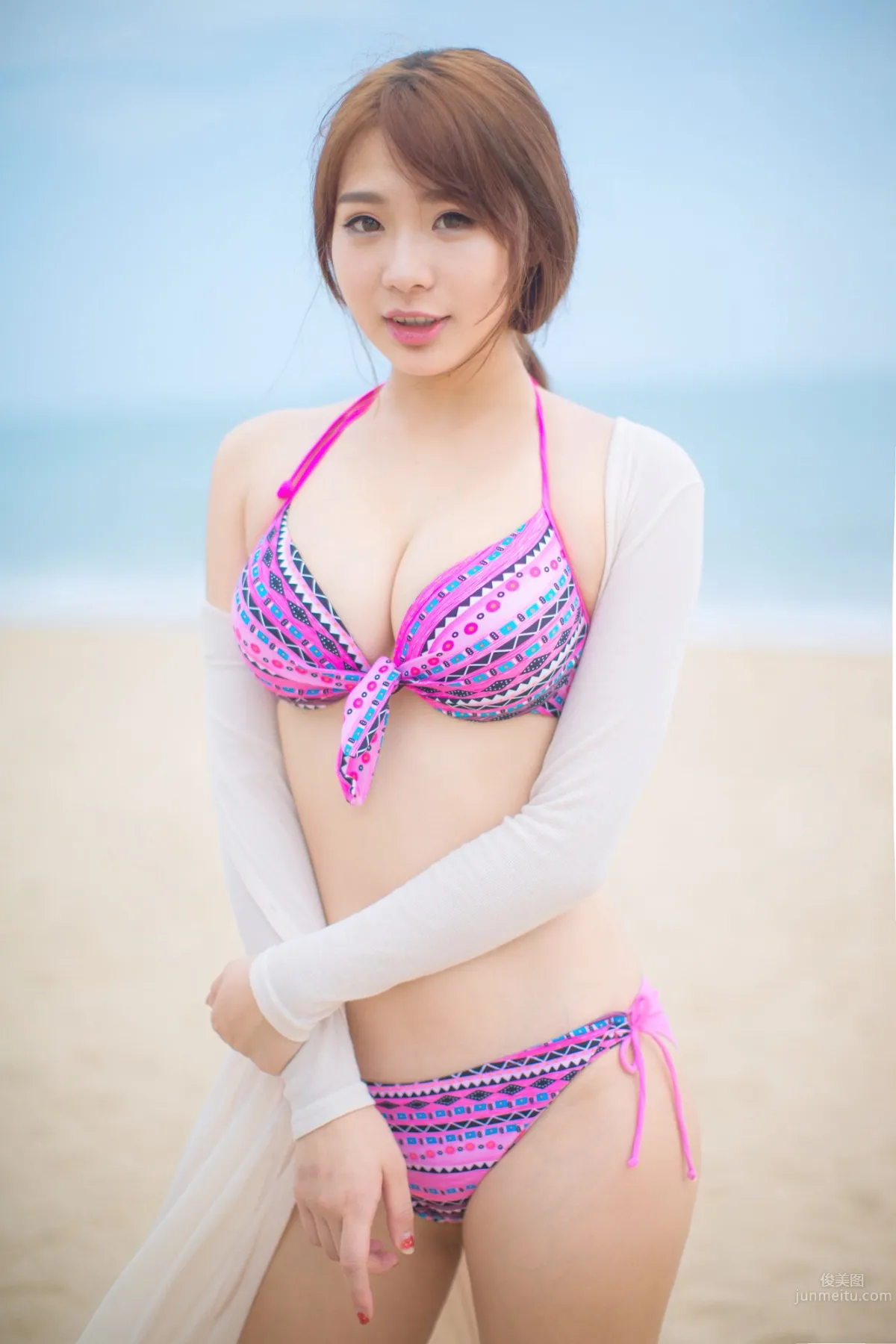 哈妮HaaNi- 比基尼诱惑与极品Cosplay_0