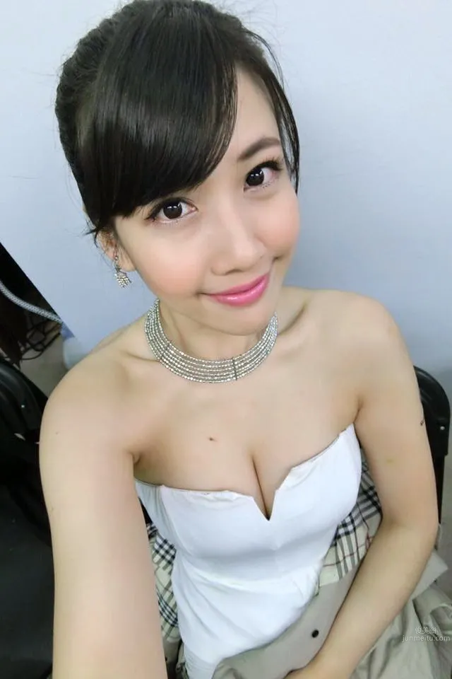 楊子瑩- 甜美E罩杯嬴政妹 1
