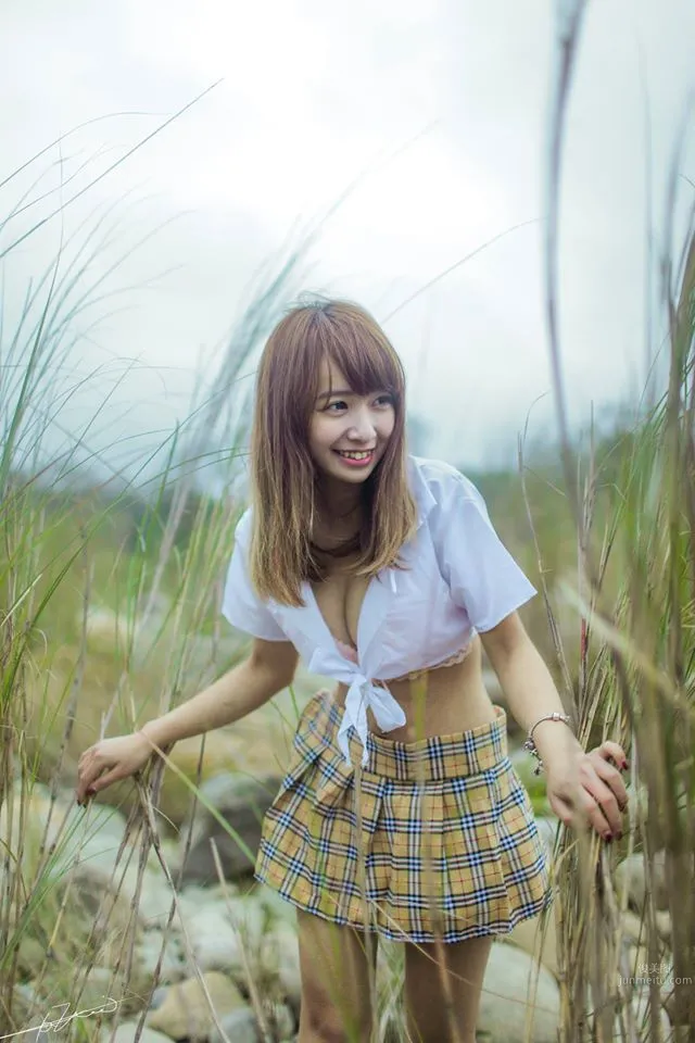 張雅涵Kimi- 東吳高職正妹兼職外拍麻豆～ 16