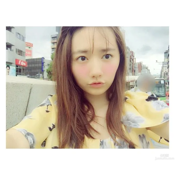 椎木裡佳- 女高中生社長海量私房照 33