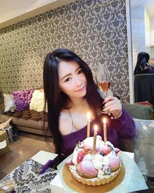刘六宁- G奶正妹老板娘诱惑性感睡衣照_12