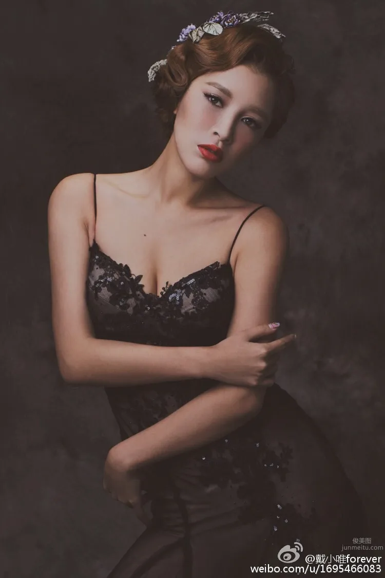 戴女王(戴唯)- 微博私房寫真 11