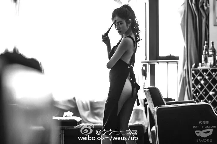 李七喜- 白色比基尼性感肆虐 26
