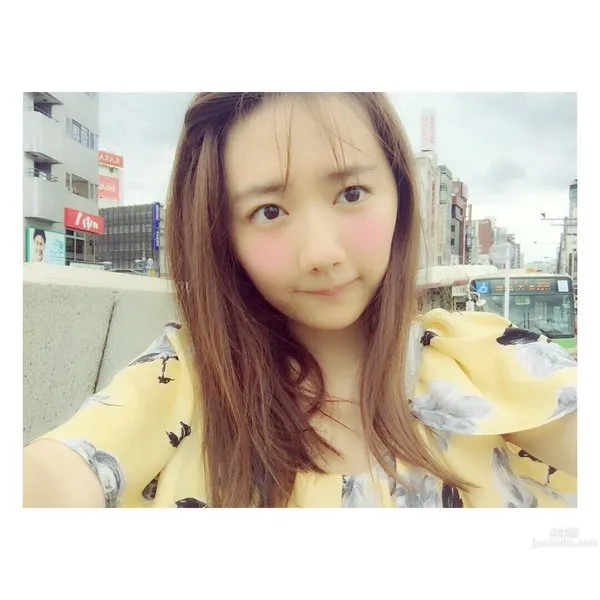 椎木裡佳- 女高中生社長海量私房照 32