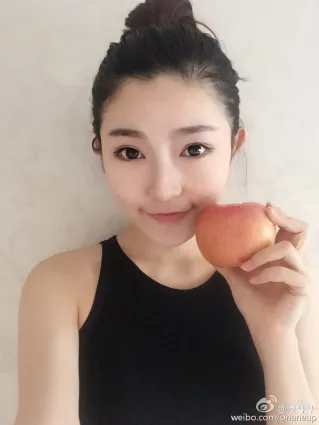 Jw芥末(淩碧碧)- 好清新的鬥魚視訊主播麻豆
