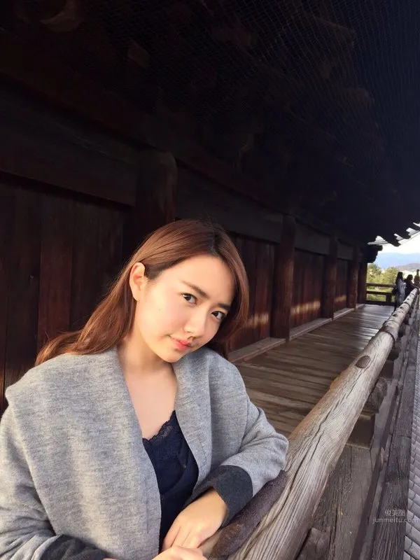 椎木裡佳- 女高中生社長海量私房照 17