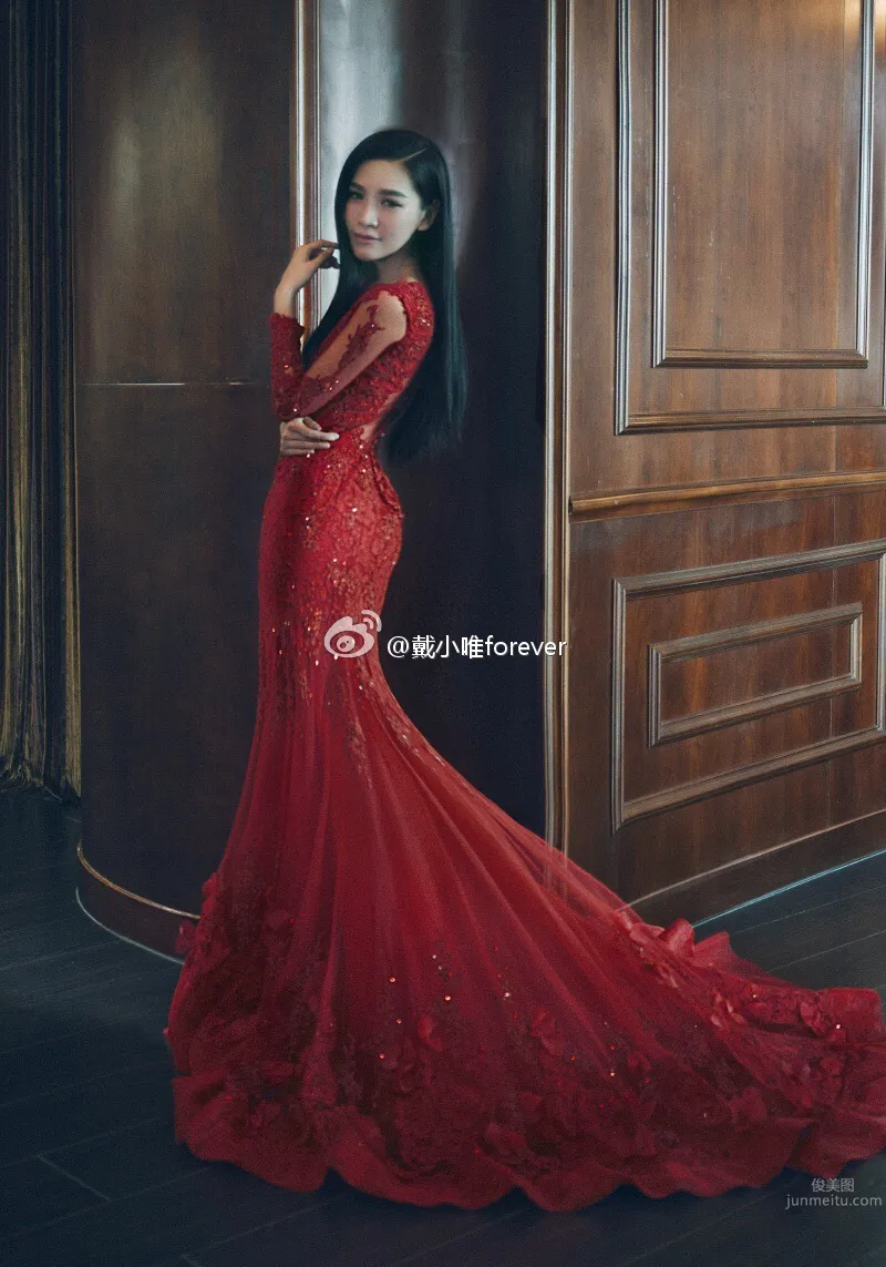 戴女王(戴唯)- 微博私房写真_0