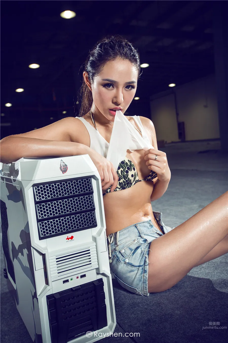 嚴妡雅- 性感美豔内衣誘惑 24