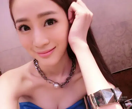 邱俐穎Ray- 氣質出衆的超正的音樂教師