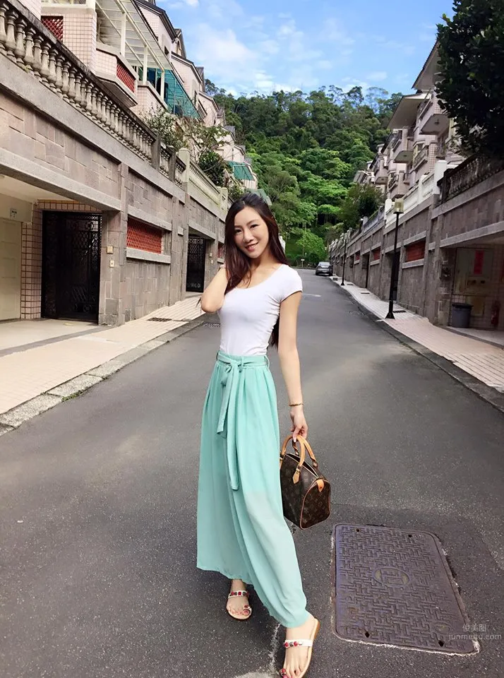 格格(呂甄格)- 開朗女大生好正的牙醫小護士 10