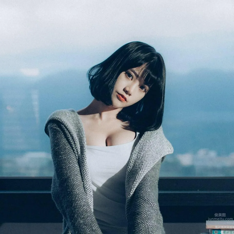 李優Uriko- 日系空靈女孩冷豔寫真 2