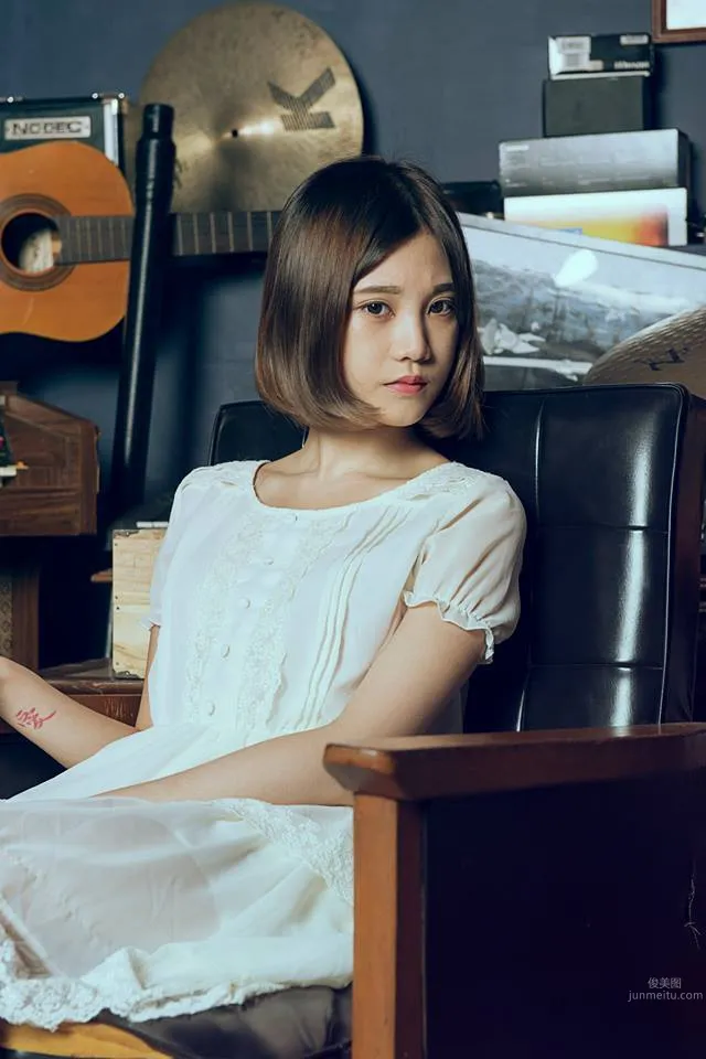 李優Uriko- 日系空靈女孩冷豔寫真 18
